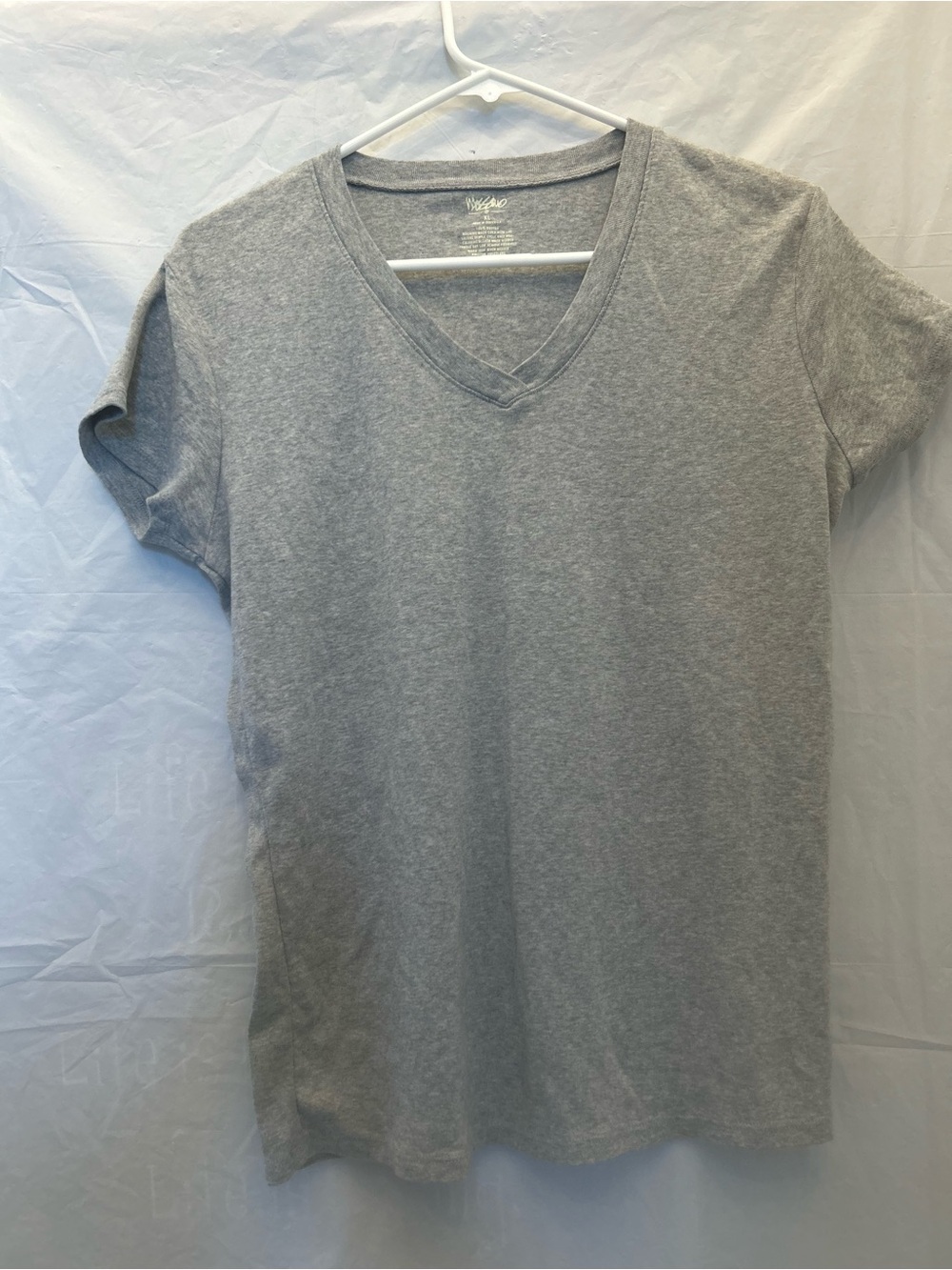 Mossimo Supply Co. Junior’s V-Neck Tee - Gray Short Sleeve Sz XL